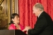 The President of the Architectural League, Billie Tsien, presents Mawlana Hazar Imam with the President’s Medal. Farhez Rayani 